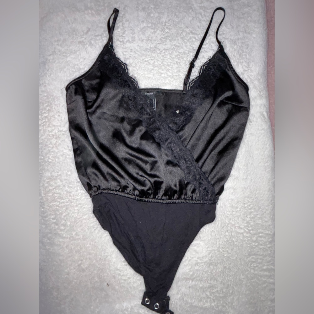 Forever 21 body suit lace trim